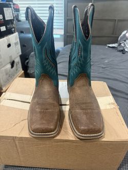 Arita Boots