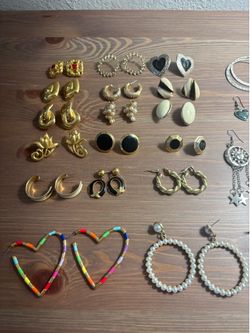 Vintage & modern gold and silver tone costume jewelry