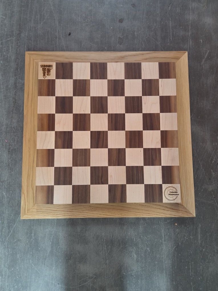 LARGE WOODEN CHESSBOARD AND CARRY CASE