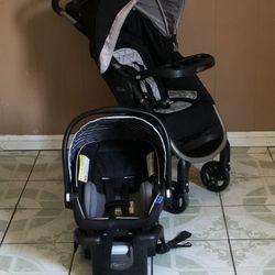 LIKE NEW GRACO CLICK CONNECT TRAVEL SYSTEM STROLLER CAR SEAT AND BASE!!!!!