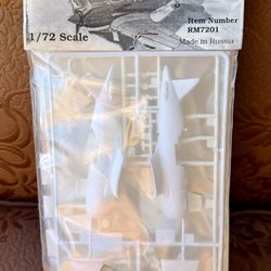 Vintage Russian Polikarpov I-185 Model Plane Kit #RM7201 Scale 1:72