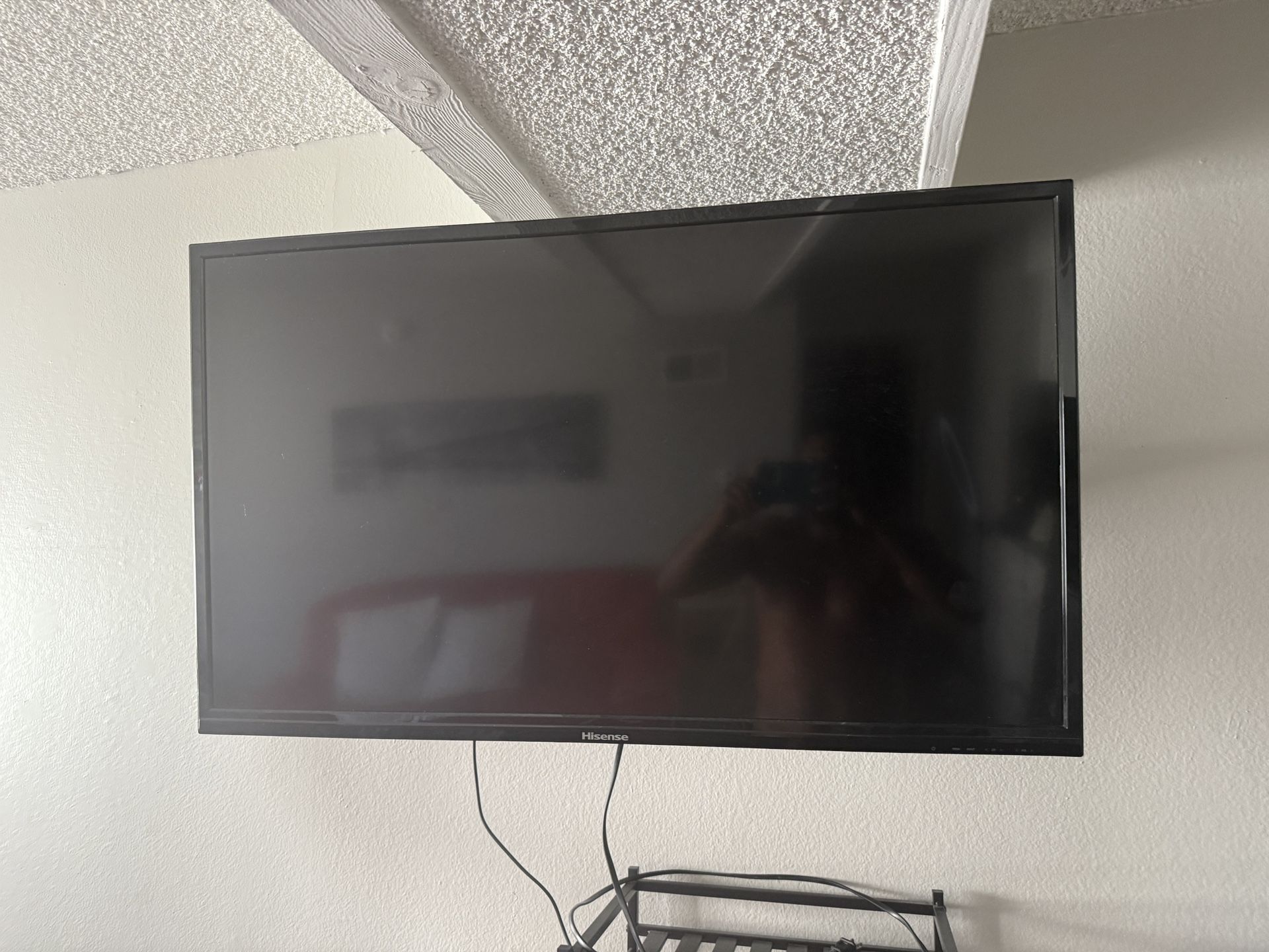 $250 / 40 Inch Smart Tv