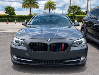 2011 BMW 5 series 550i sedan 4D