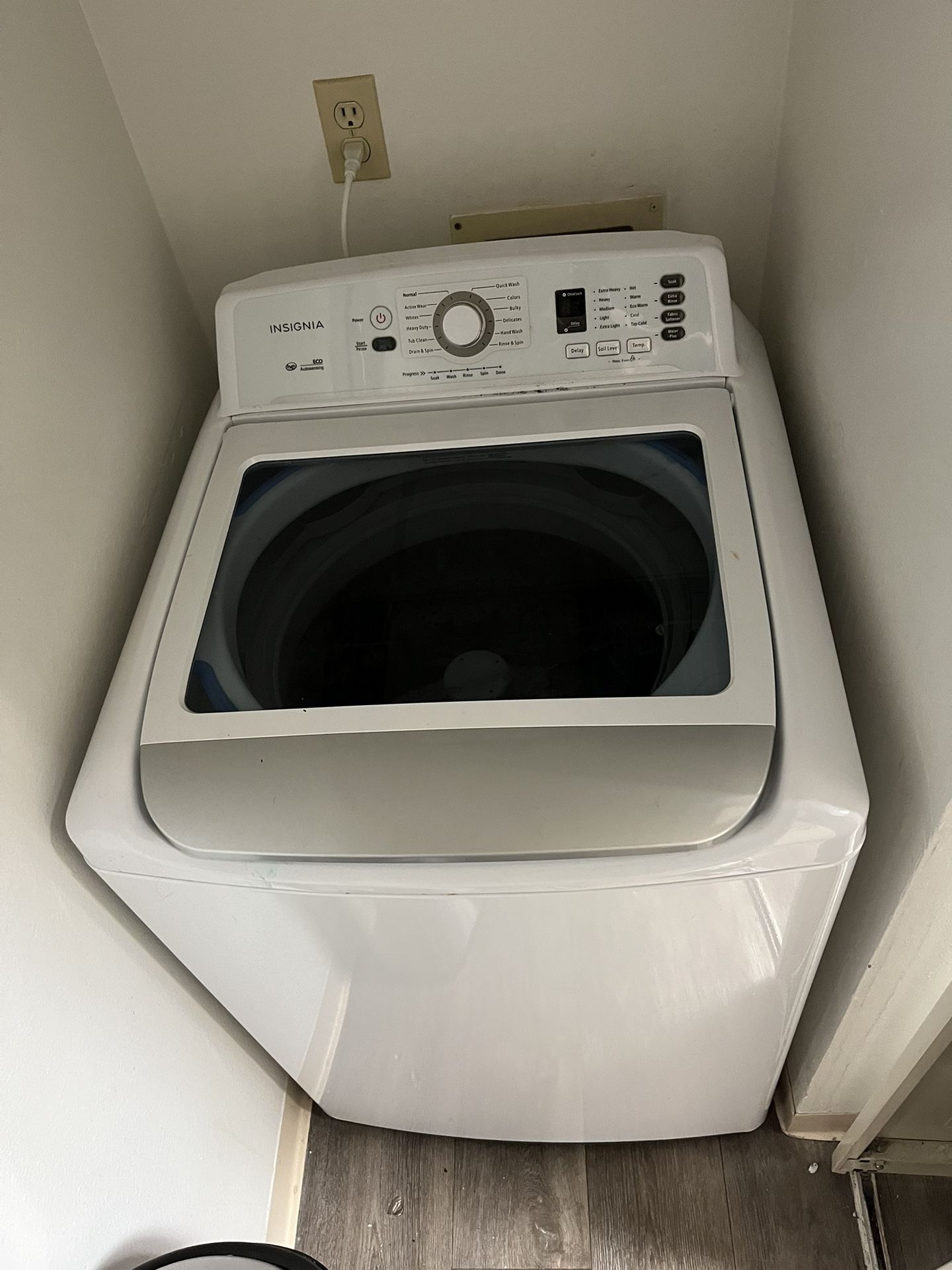 Insignia Washer And Dryer Set