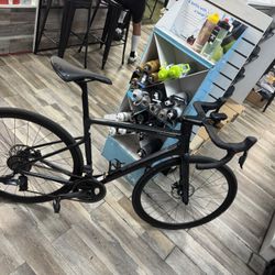 2023 Cannondale Super Six - Carbon Road Bike