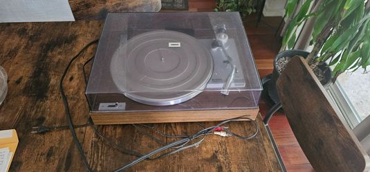 Yamaha yp-211 turntable