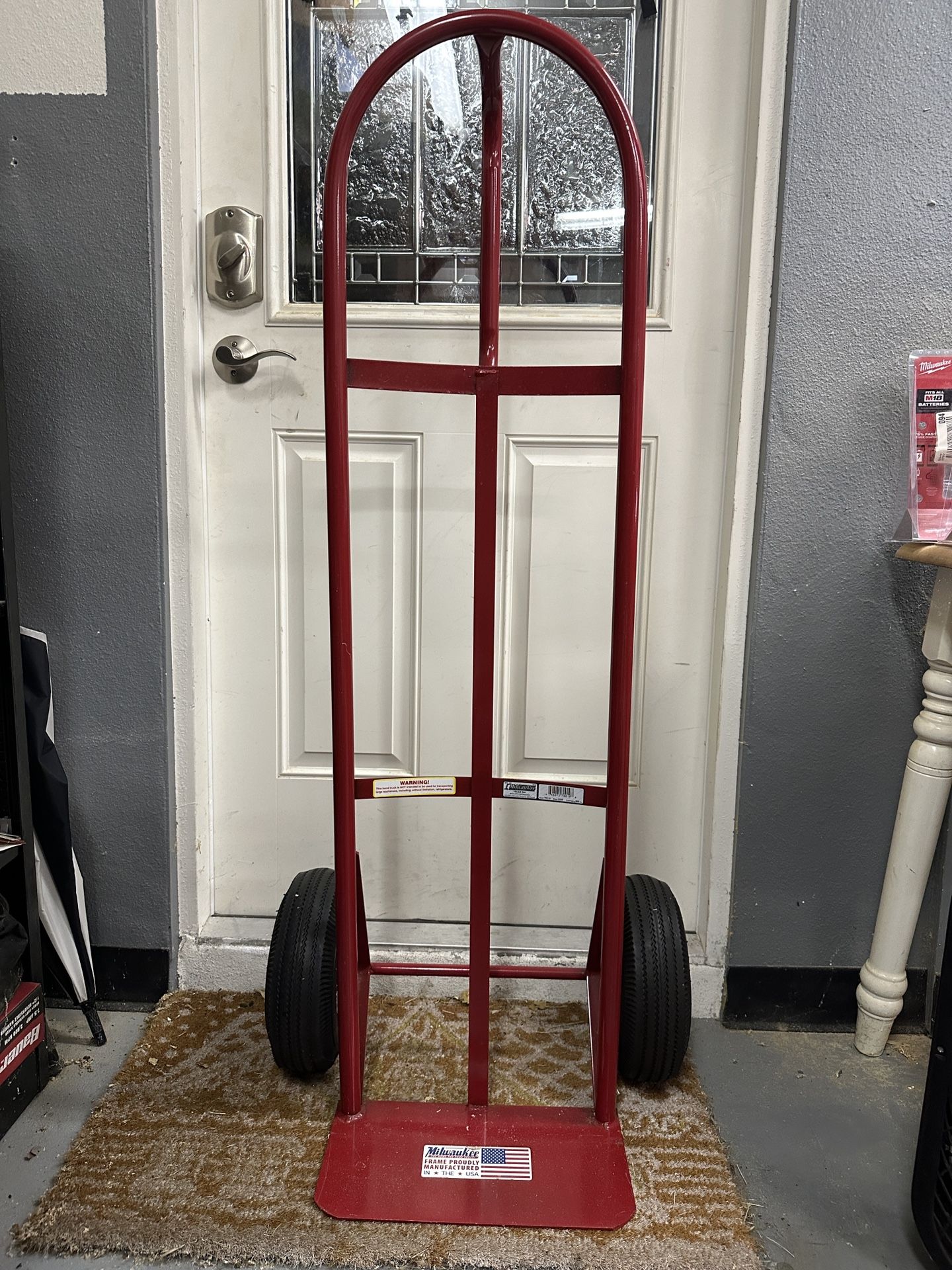 Milwaukee Hand Truck - 800 Lbs. 