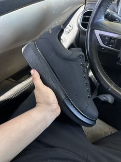 Alexander McQueen Full Black 