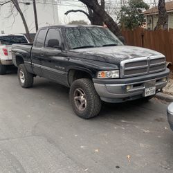 2001 Dodge Pickup 
