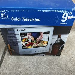 Vintage GE 9” Color Tv 