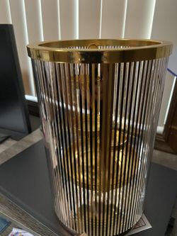 Tea light/pillar Candle Holder