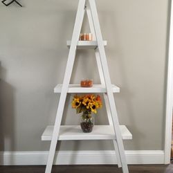 Cascade Ladder Shelf 