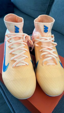 Soccer cleats