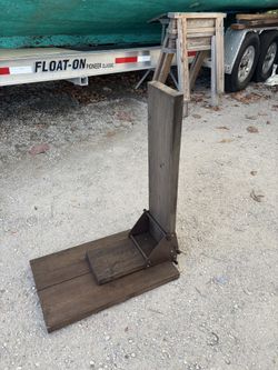 Heavy-Duty Outboard Motor Stand
