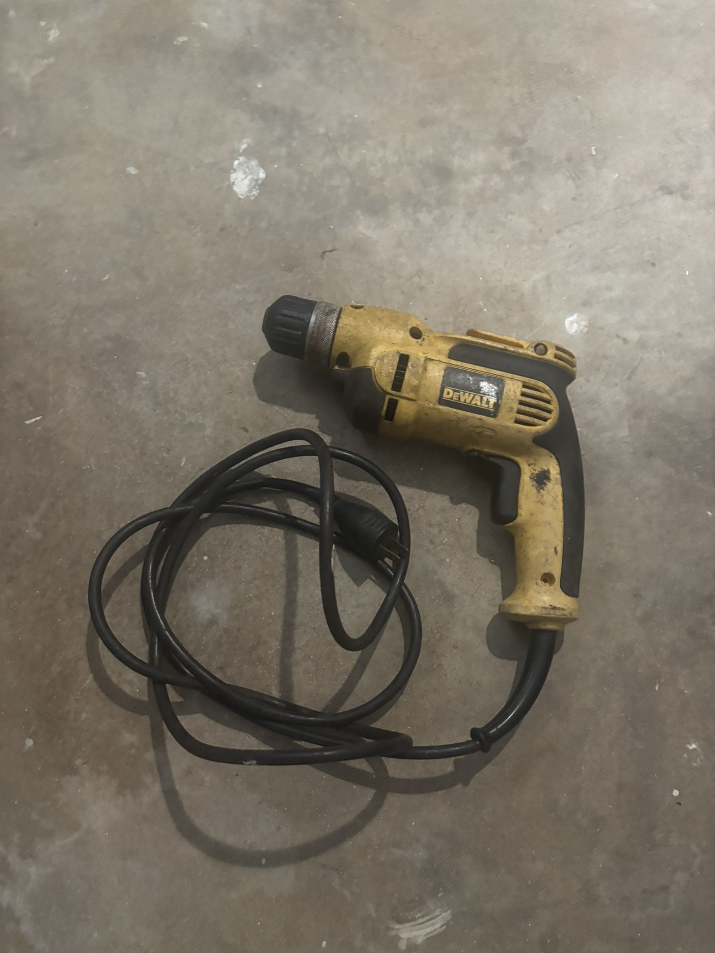 DEWALT DWD112 3/8 inch Vsr Pistol Grip Drill With Keyless Chuck