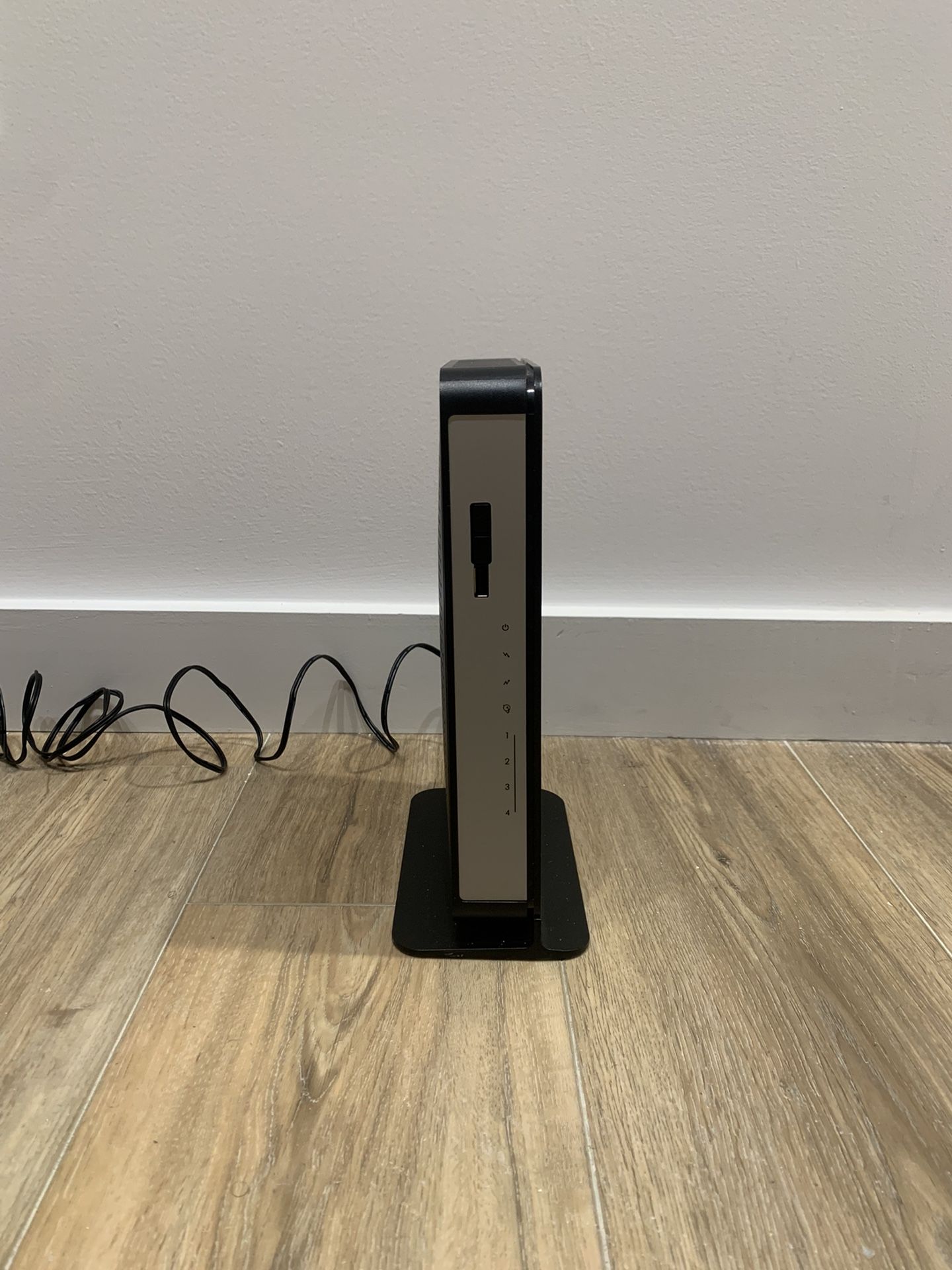 Netgear N450 Cable Modem Router