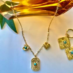 French Retro-Style Titanium Steel Necklace with Chic Pendant