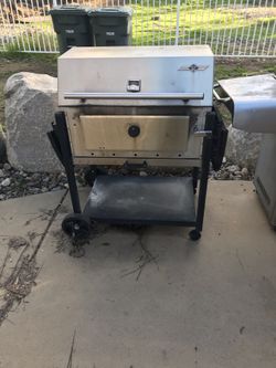 Bar b chef. Charcoal bbq grill for Sale in Escondido CA OfferUp