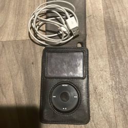 Ipod Classic 5th Gen 80GB W/Charger