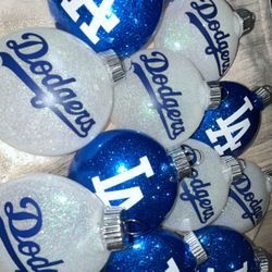 Custom Ornaments š