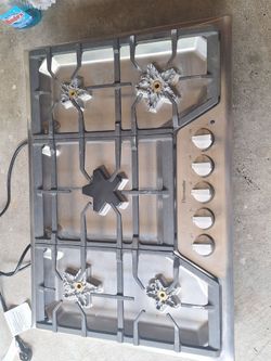 30" 5 butner Thermador gas cook top