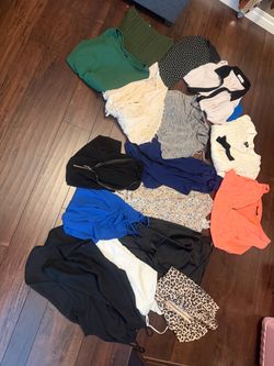 Women’s tops. Med-large. All for $5