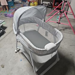 Bright Starts Bassinet