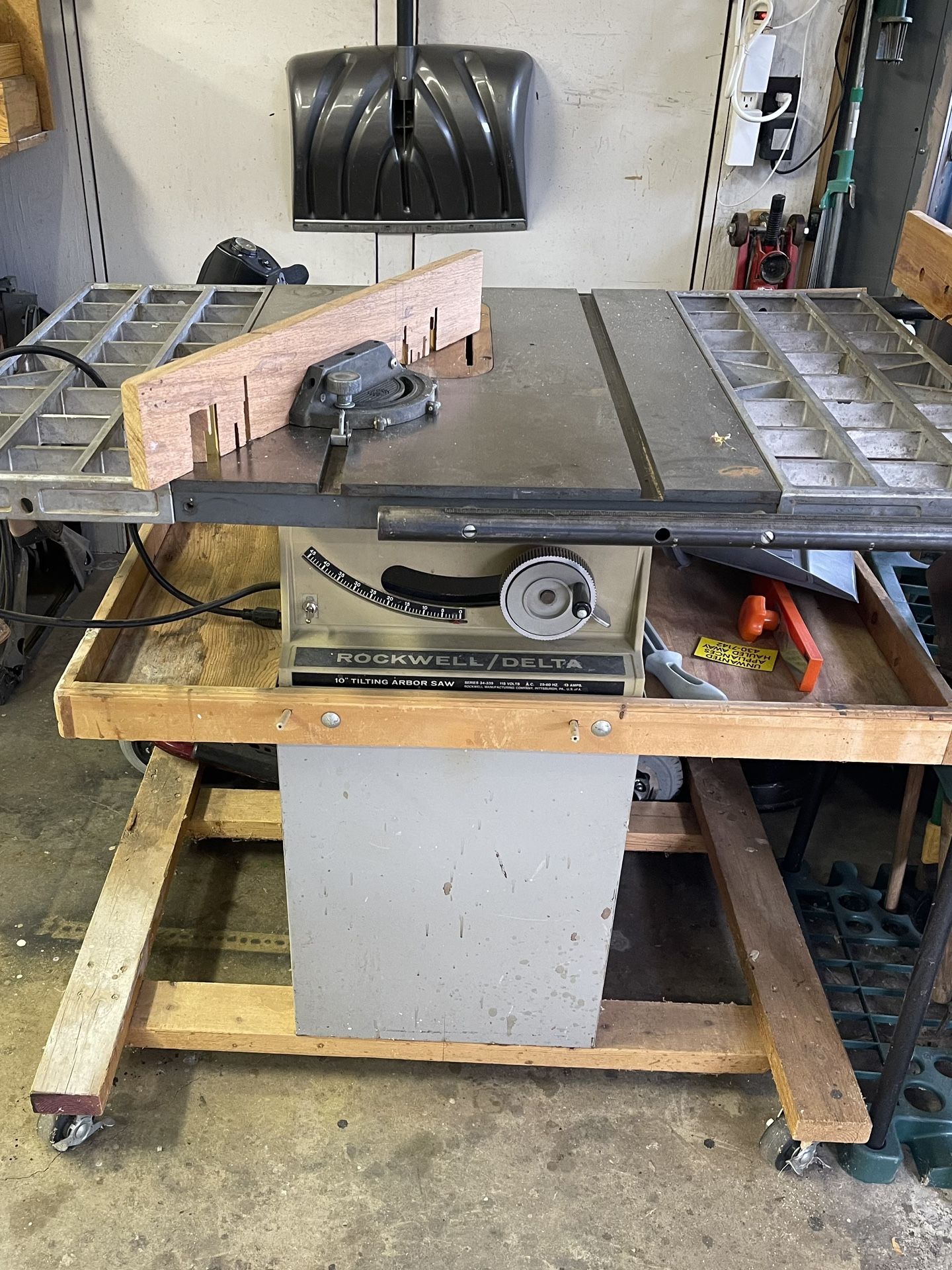 Rockwell/Delta 10” Tilting Arbor Table Saw