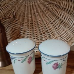 Lenox "Poppies On Blue" Shakers  Salt & Pepper Set