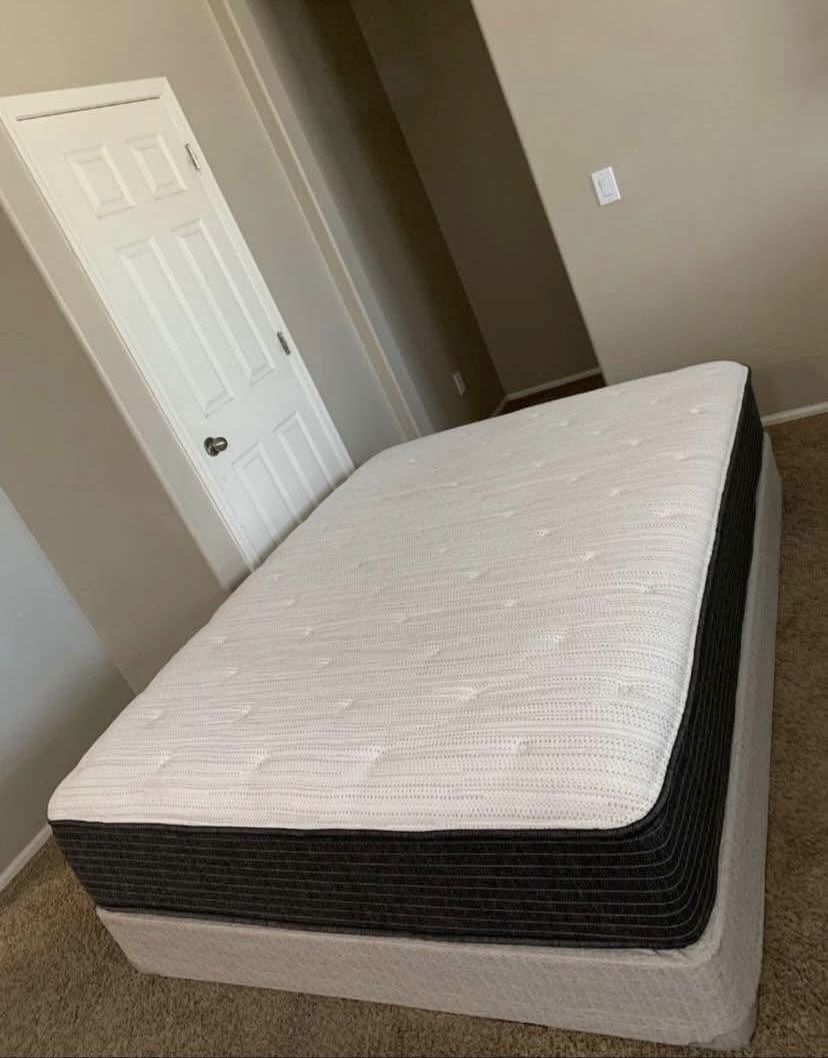 QUERN SOFT MATTRESS AND FREE BOX SPRING
