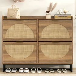 Shoe cabinet (like new)