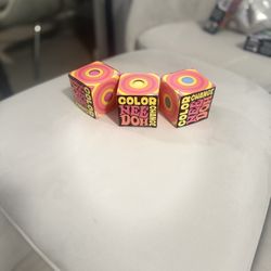 Color Changing Needoh 