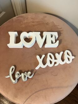 LOVE XOXO Decorative Word Signs Set