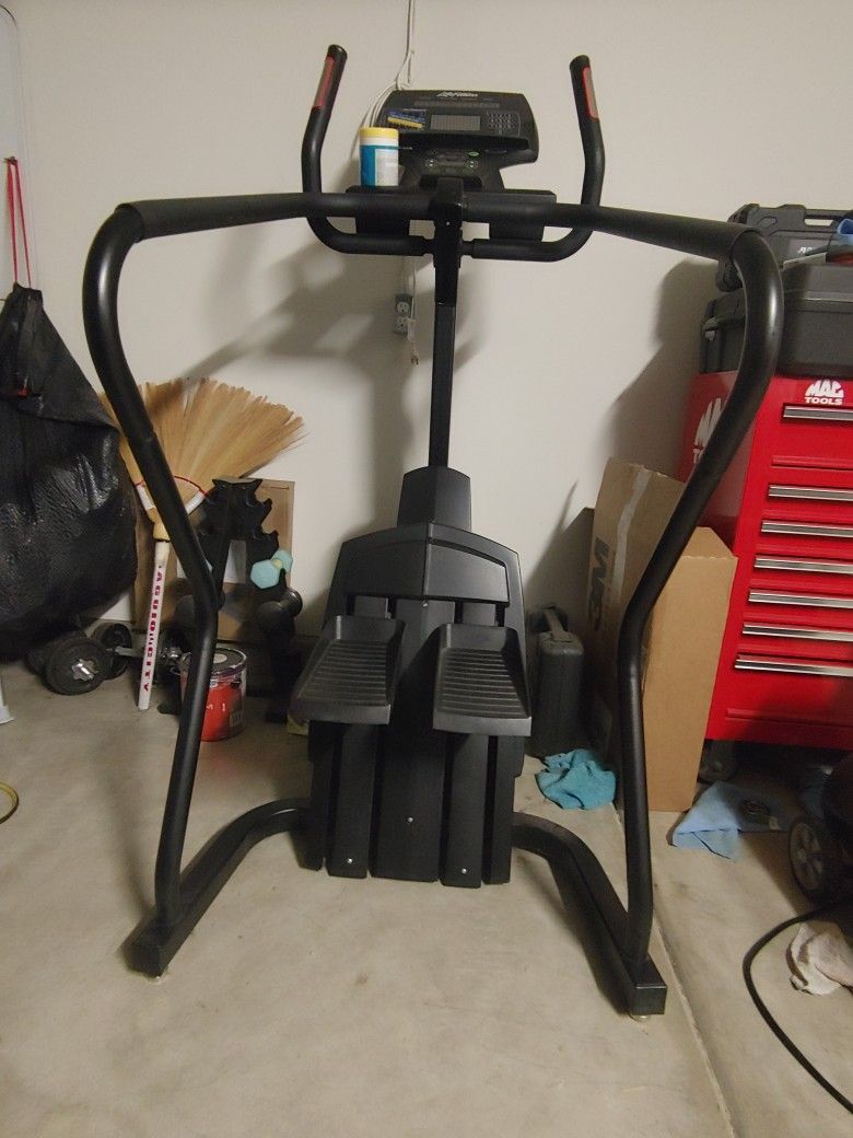 LIFE FITNESS 9500 HR STEPPER