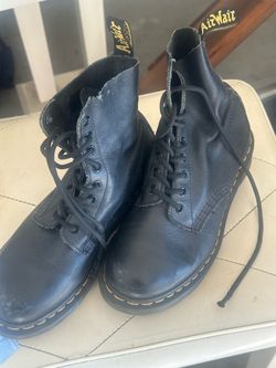 Size 7 Dr. Martens Air Wair Black Leather Boots