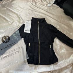 Black lulu jacket gold zipper