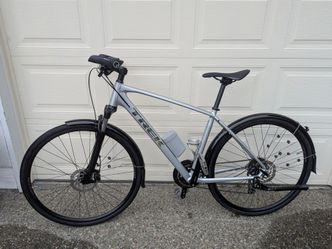 Trek Dual Sport 3 size L with Girona Pro TLR Gravel Tires