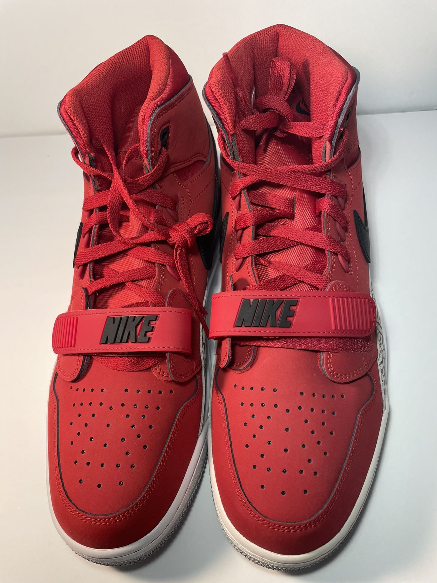 Air jordan deals legacy 312 toro