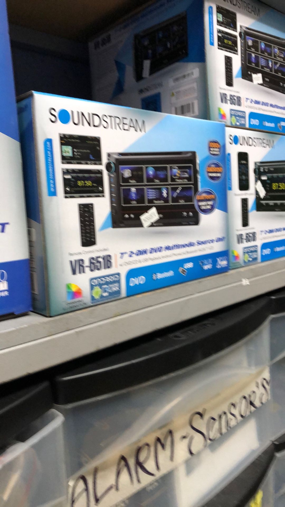 Soundstream Double Din Stereo Bluetooth Radio