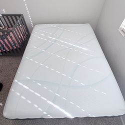 1500$ used tempur pedic bed with adjustable frame size queen