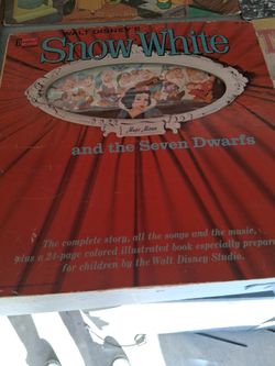 Walt Disney Collectables Vintage Records 12 Total