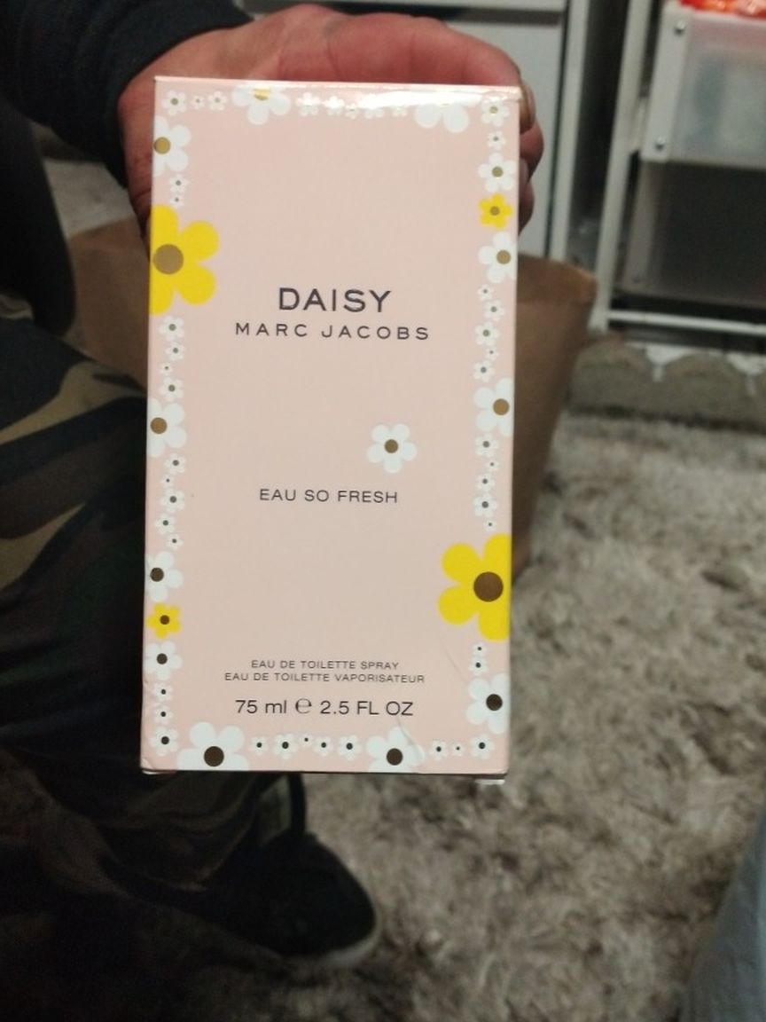 Marc Jacobs ..Daisy Perfume