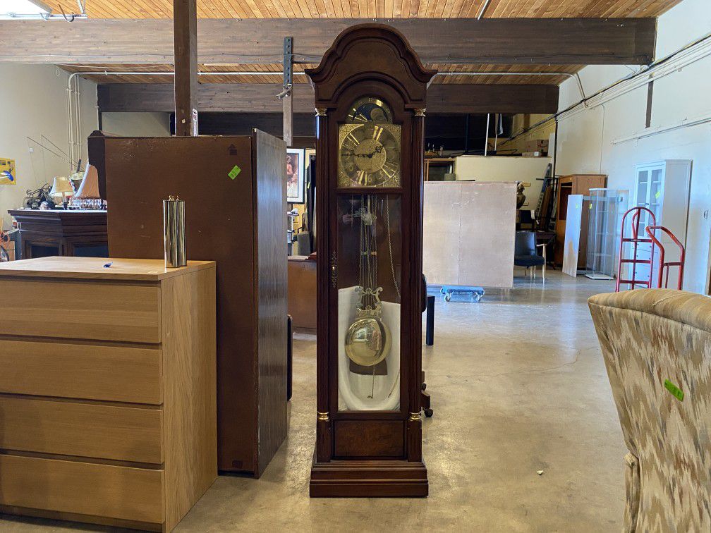 SLIGH Impressive Grandfather Clock