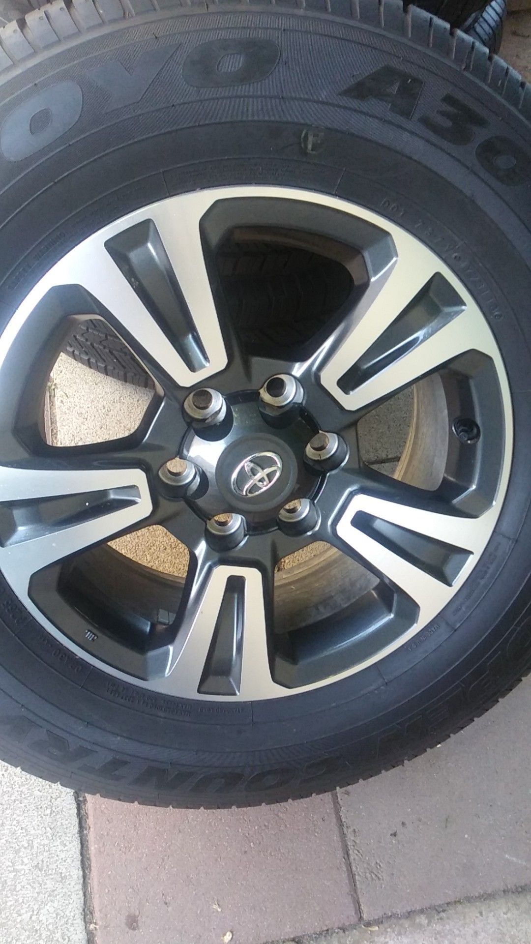 17. Wheel. Toyo tires. 680$