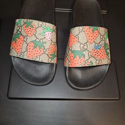 Gucci Slides For WOMEN
