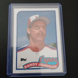 Near Mint Condition,  Randy Johnson Rookie Card.  PLEASE CHECK OUT ALL MY OFFERS.  THANK YOU 😊 