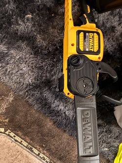 DEWALT brushless CHAINSAW