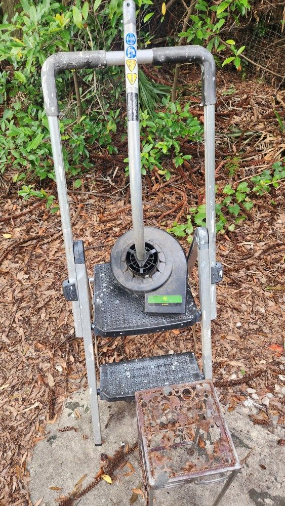 John Deer Blower Attachment