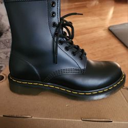 New DR Martens