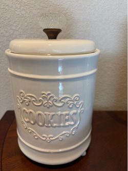 Cookie Jar by Mud Pie
